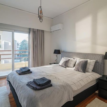 Sea Front Luxury Apartment Patras Esterno foto