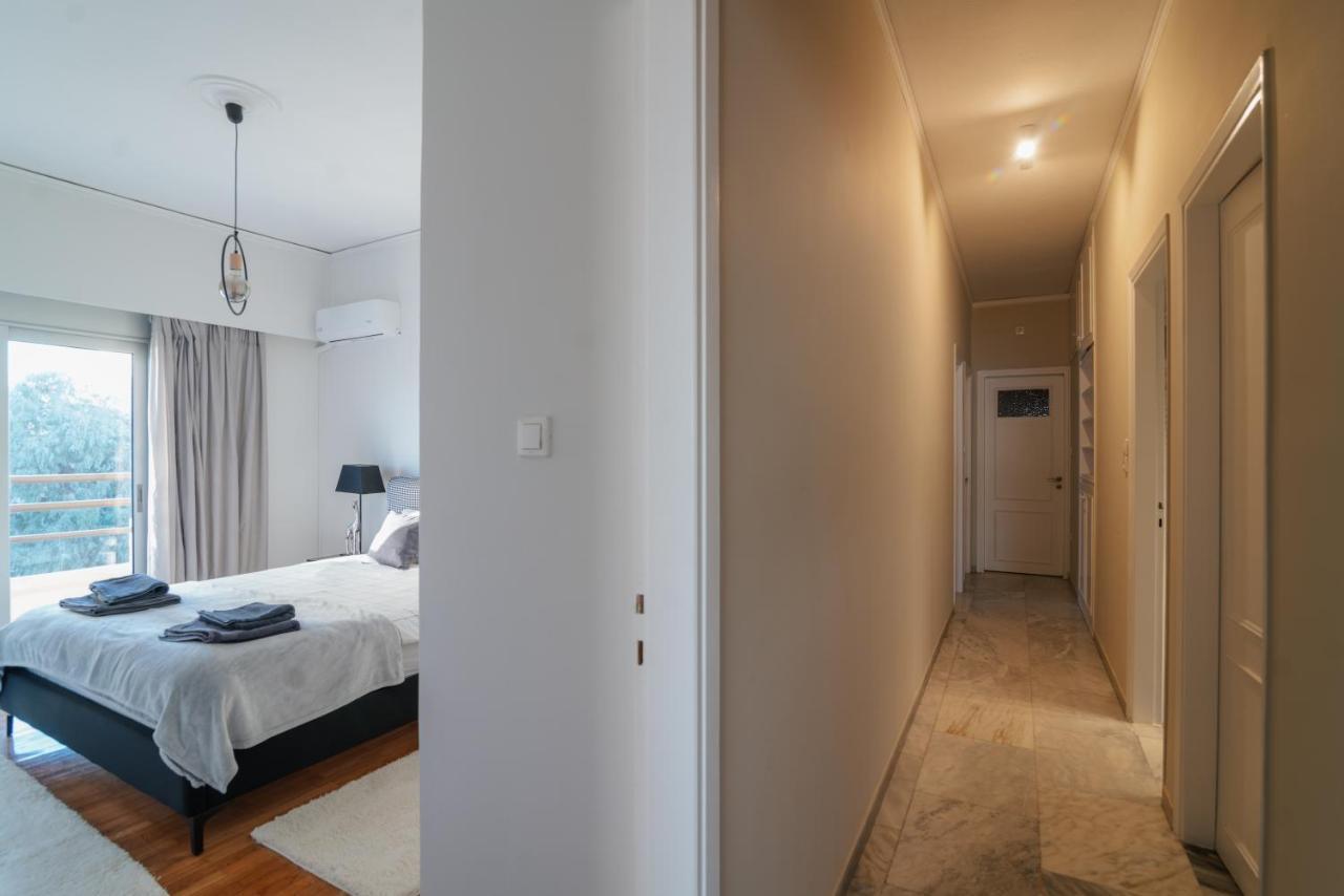 Sea Front Luxury Apartment Patras Esterno foto