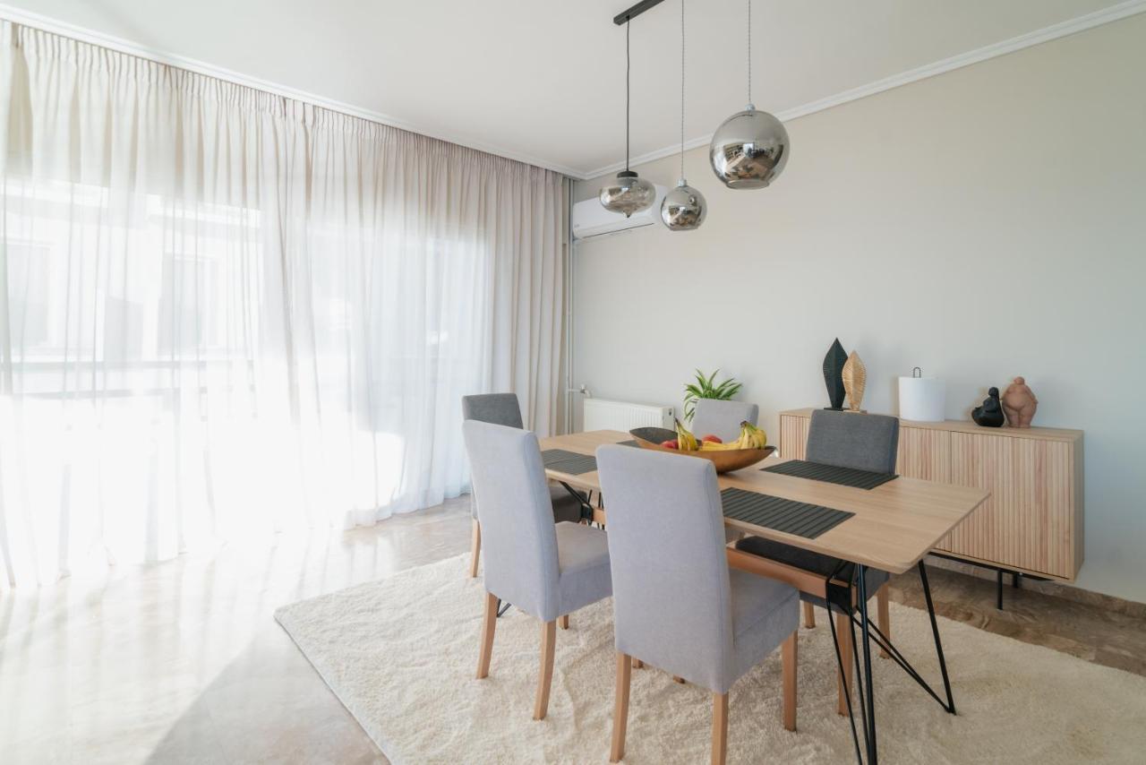 Sea Front Luxury Apartment Patras Esterno foto