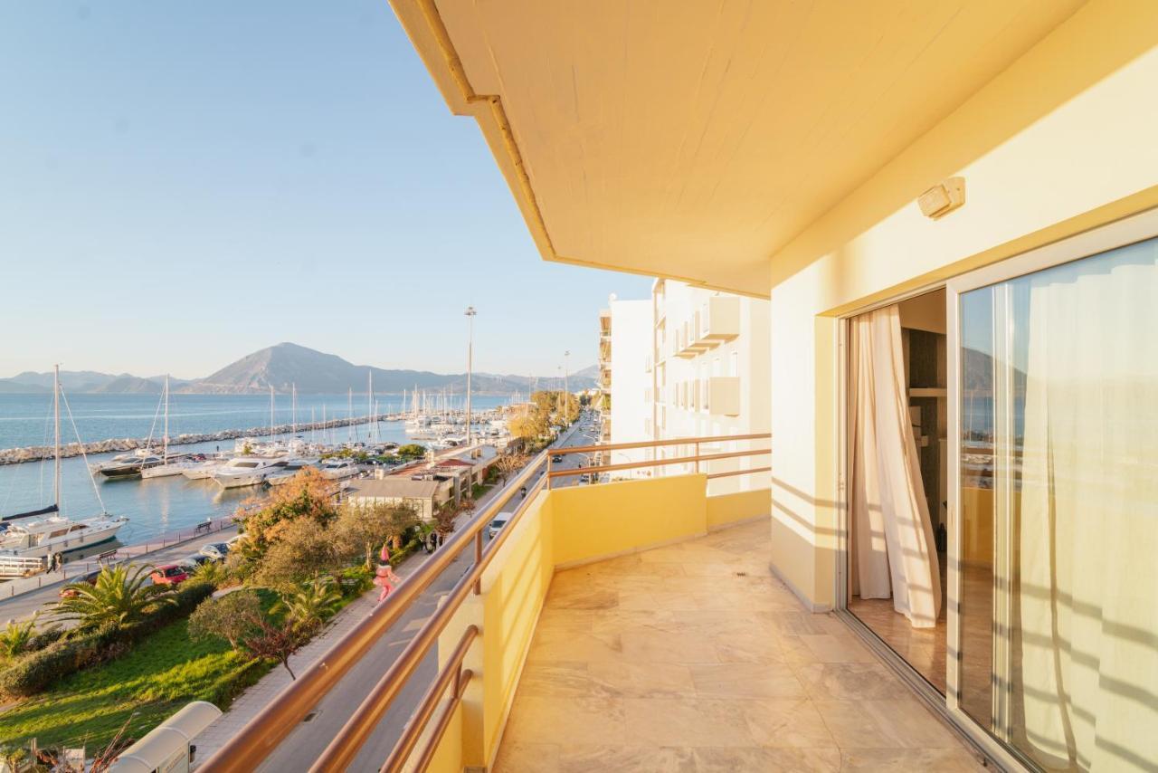 Sea Front Luxury Apartment Patras Esterno foto