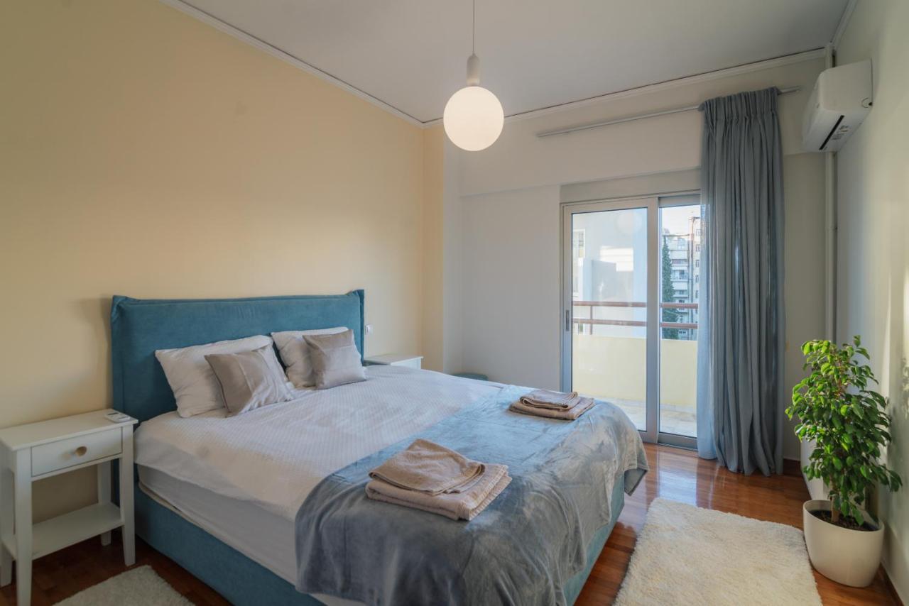 Sea Front Luxury Apartment Patras Esterno foto