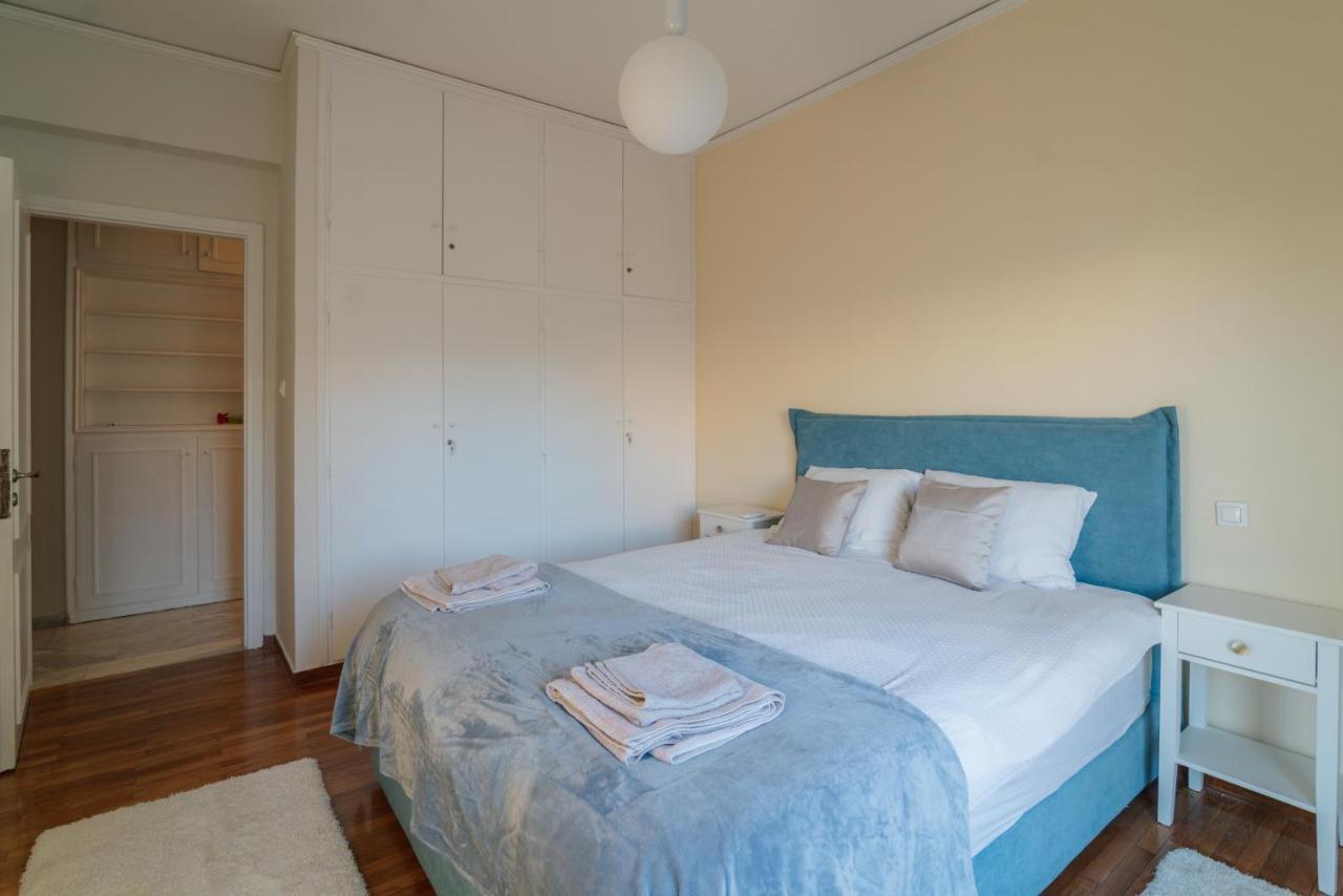 Sea Front Luxury Apartment Patras Esterno foto